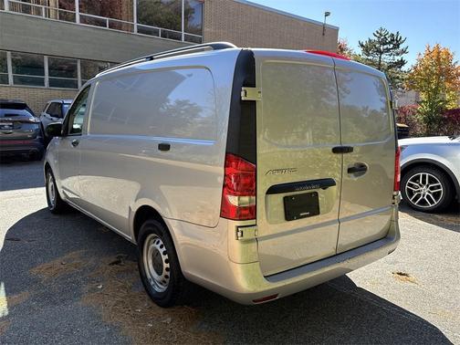 2021 Mercedes-Benz Metris Base