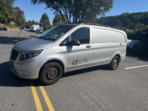 2021 Mercedes-Benz Metris Base