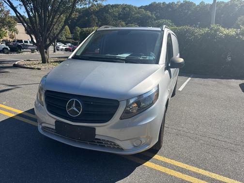 2021 Mercedes-Benz Metris Base
