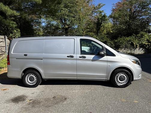 2021 Mercedes-Benz Metris Base
