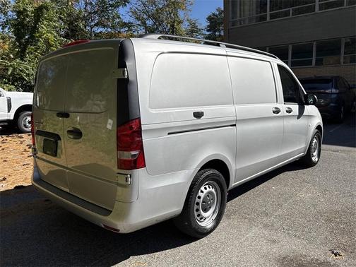 2021 Mercedes-Benz Metris Base