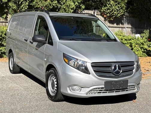 2021 Mercedes-Benz Metris Base
