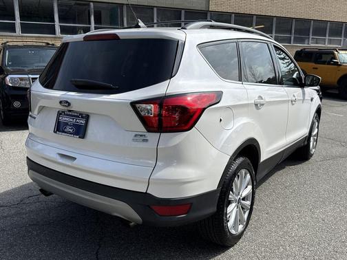 White Platinum Tri-Coat Metallic 2019 Ford Escape SEL