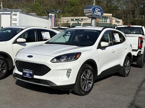 Oxford White 2022 Ford Escape SEL