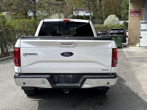 White Platinum Tri-Coat Metallic 2016 Ford F-150 Lariat