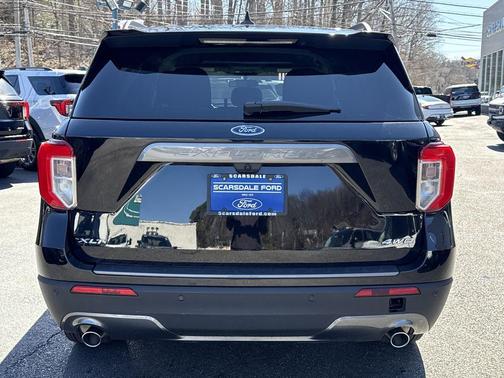 Agate Black Metallic 2023 Ford Explorer XLT