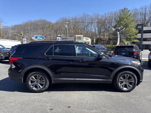 Agate Black Metallic 2023 Ford Explorer XLT