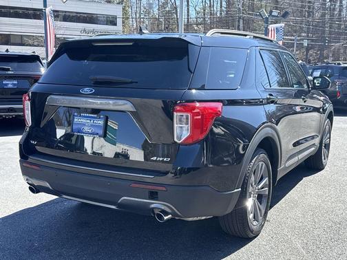 Agate Black Metallic 2023 Ford Explorer XLT