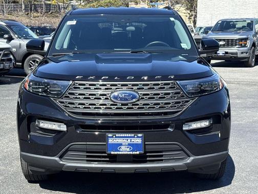Agate Black Metallic 2023 Ford Explorer XLT