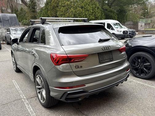 Chronos Gray Metallic 2021 Audi Q3 45 S line Premium