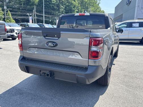 Carbonized Gray Metallic 2026 Ford Maverick Lariat
