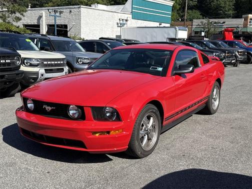 2005 Ford Mustang Premium