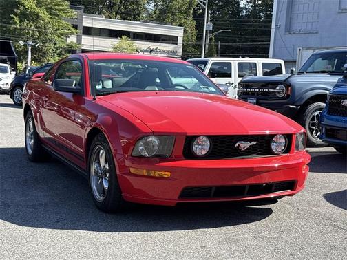 2005 Ford Mustang Premium