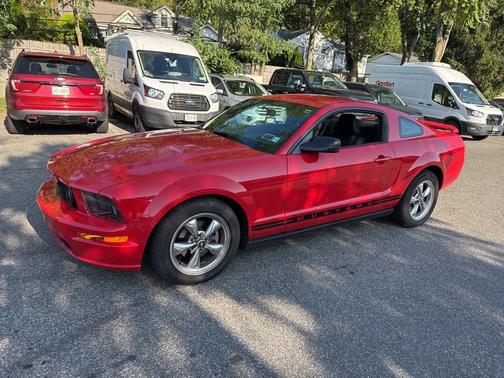 2005 Ford Mustang Premium
