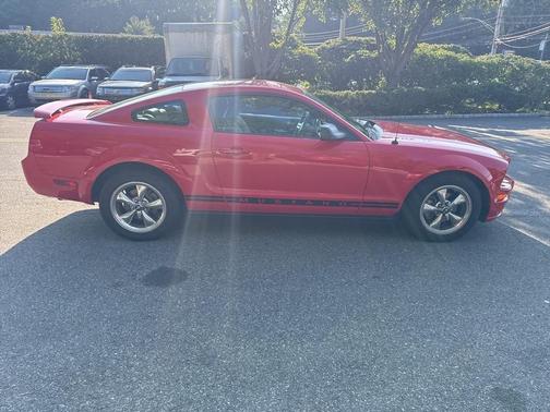 2005 Ford Mustang Premium