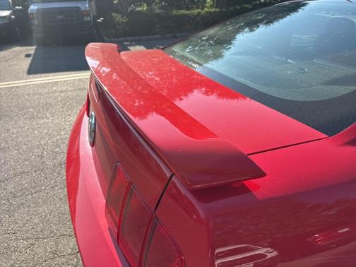 2005 Ford Mustang Premium