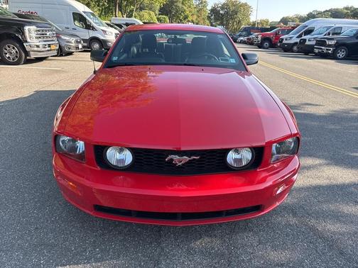 2005 Ford Mustang Premium