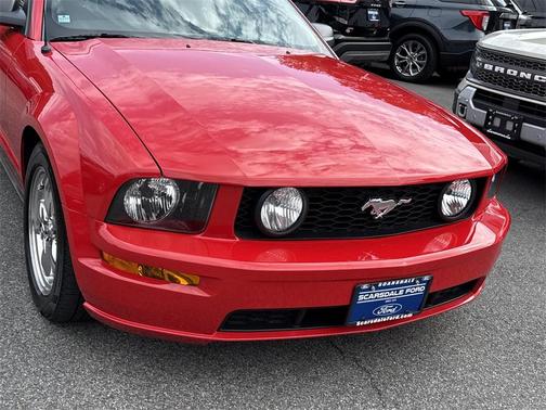 2005 Ford Mustang Premium