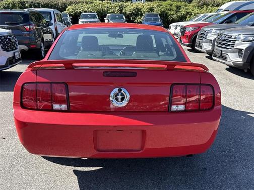 2005 Ford Mustang Premium
