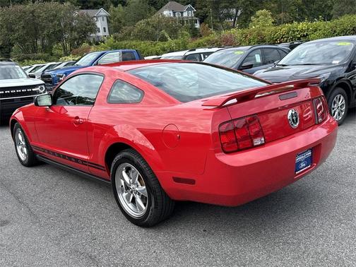 2005 Ford Mustang Premium