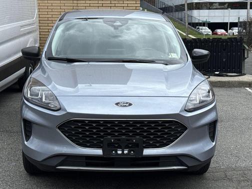 Ice Blue 2022 Ford Escape SE