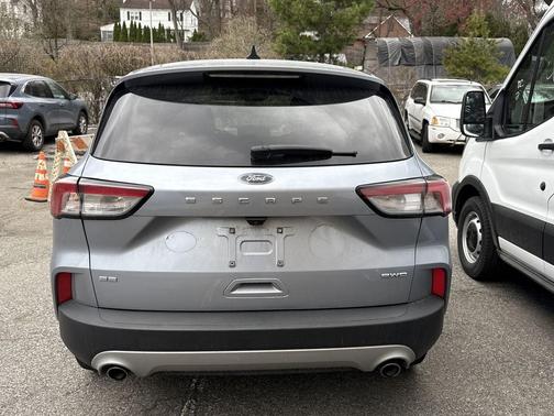 Ice Blue 2022 Ford Escape SE