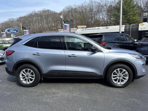 Ice Blue 2022 Ford Escape SE