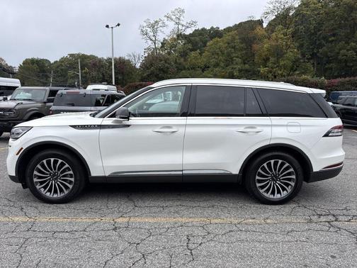 White Metallic 2023 Lincoln Aviator Reserve AWD