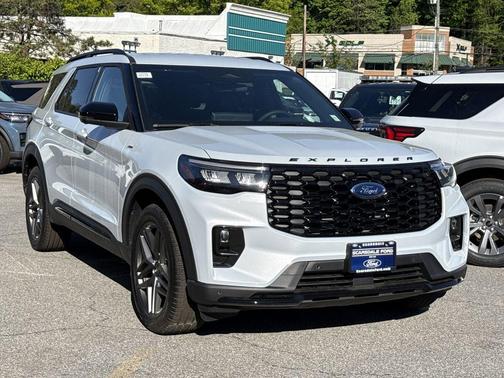 White Metallic 2026 Ford Explorer ST-Line