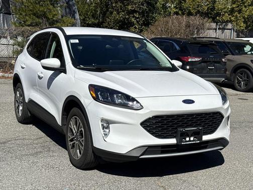 Oxford White 2022 Ford Escape SEL