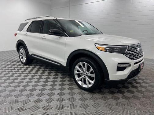Star White 2023 Ford Explorer Platinum