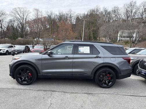 Carbonized Gray Metallic 2023 Ford Explorer ST