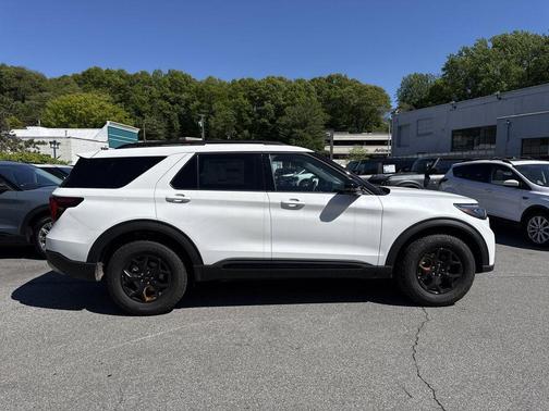 White Metallic 2026 Ford Explorer Tremor