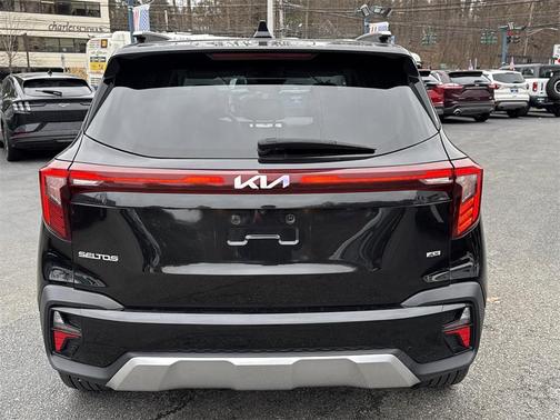 2024 Kia Seltos SX
