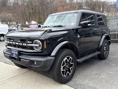 Shadow Black 2022 Ford Bronco Outer Banks