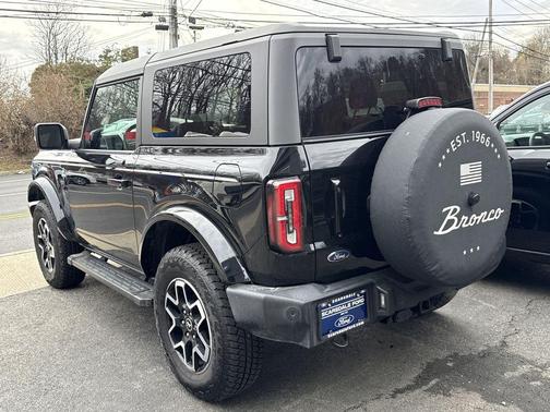 Shadow Black 2022 Ford Bronco Outer Banks