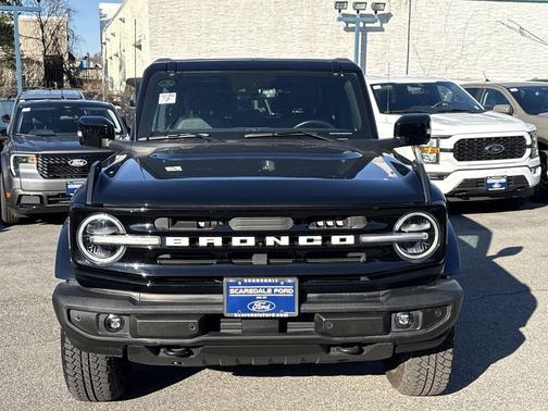 Shadow Black 2022 Ford Bronco Outer Banks