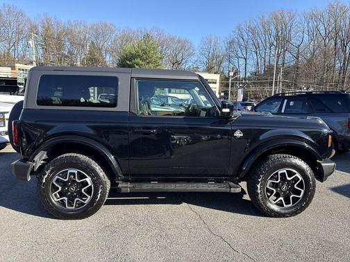 Shadow Black 2022 Ford Bronco Outer Banks