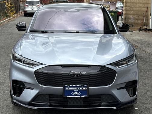 2022 Ford Mustang Mach-E GT