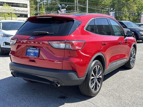 Rapid Red Metallic Tinted Clearcoat 2022 Ford Escape SE