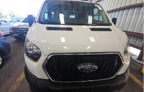 Oxford White 2025 Ford Transit-250 Base
