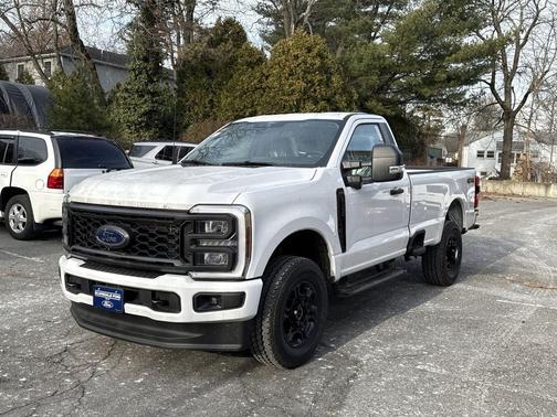 Oxford White 2025 Ford F-350 XL