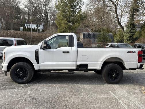 Oxford White 2025 Ford F-350 XL