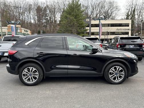 Agate Black Metallic 2022 Ford Escape SEL