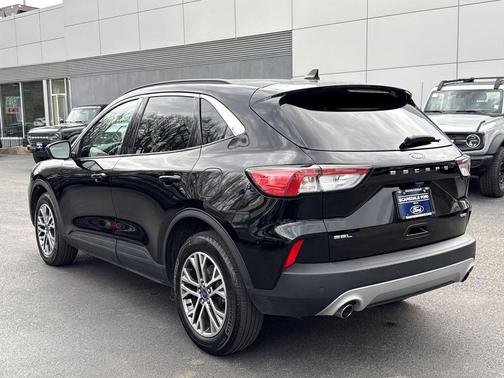 Agate Black Metallic 2022 Ford Escape SEL