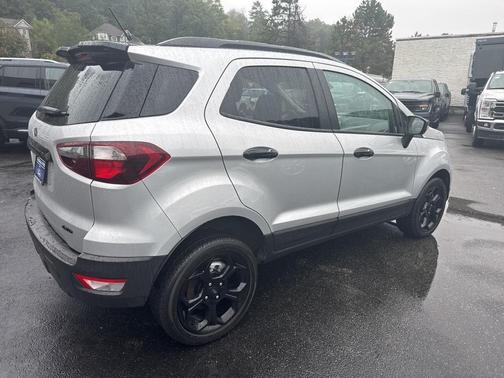 2022 Ford EcoSport SES