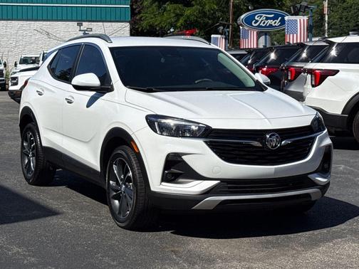 Summit White 2022 Buick Encore GX Select