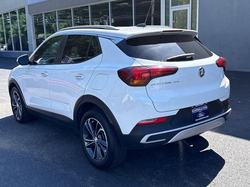 Summit White 2022 Buick Encore GX Select