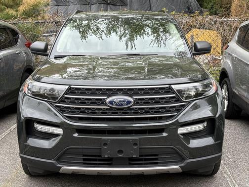 Green Metallic 2022 Ford Explorer XLT