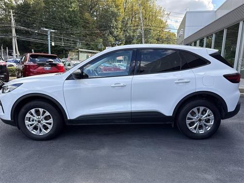 2025 Ford Escape 
